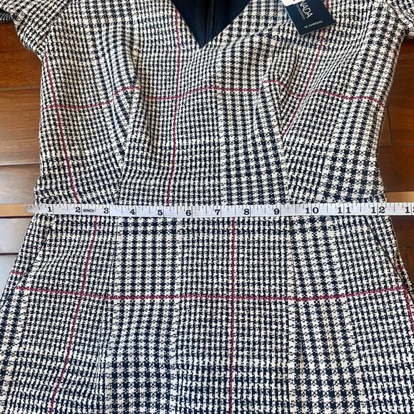 *NWT* Made in Canada Check-Print V-Neck Belted Dress (with pockets!) - Size XXS - Picture 15 of 16